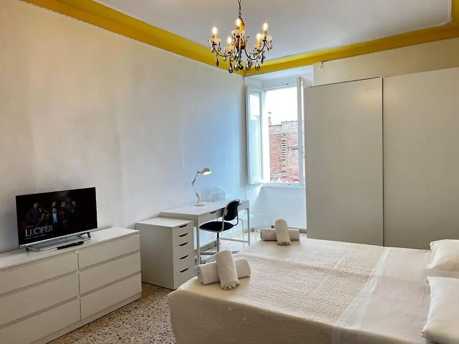 Top Floor - Panoramic Roof View - Quiet And Central Сиена Апартаменты