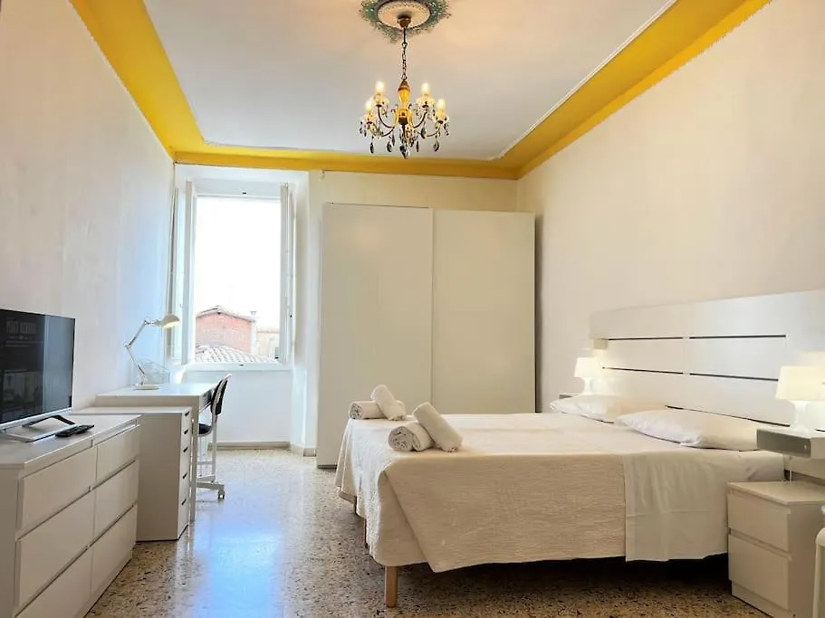 Top Floor - Panoramic Roof View - Quiet And Central Сиена Апартаменты
