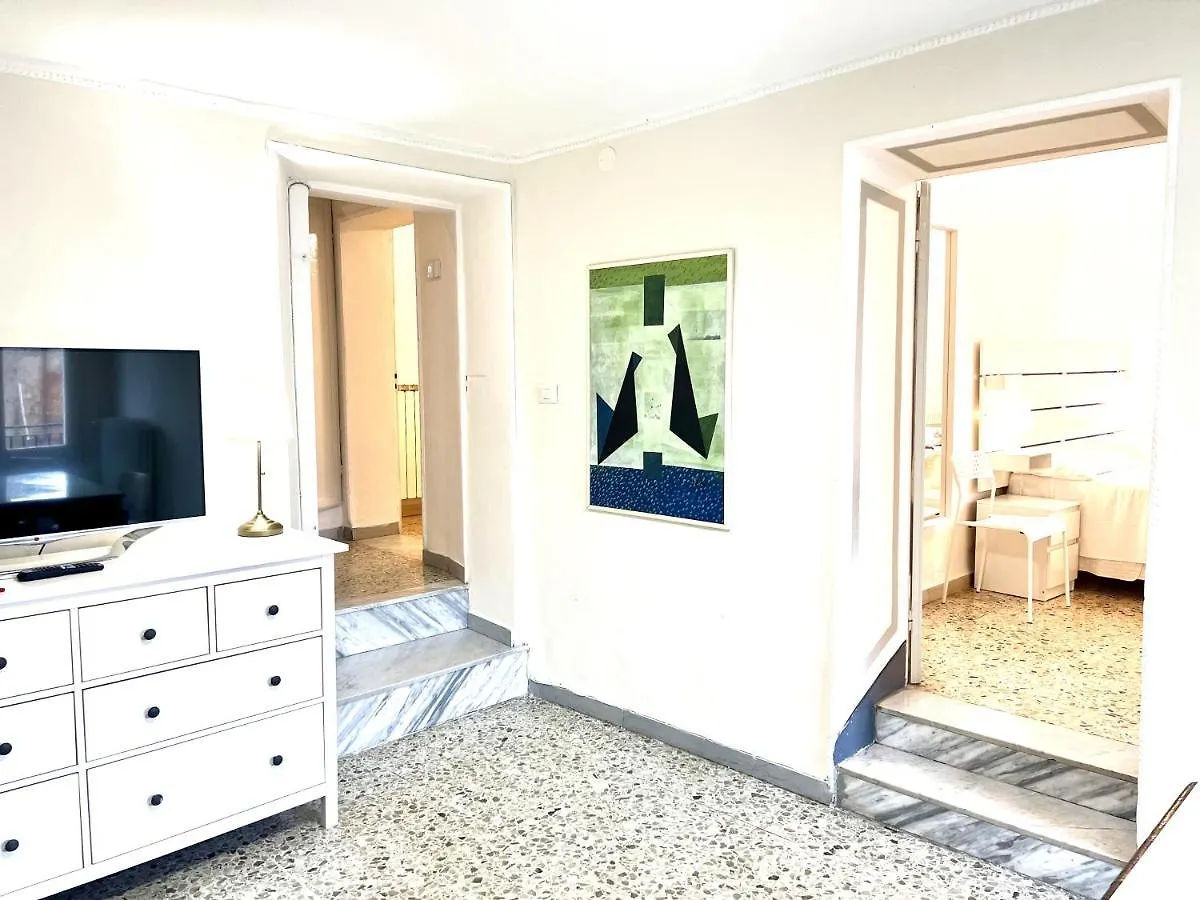 Apartment Top Floor - Panoramic Roof View - Quiet And Central Siena